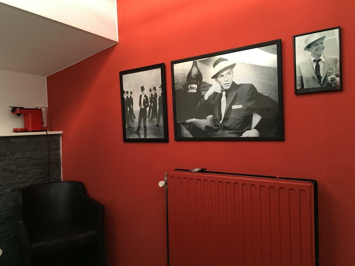 B&B Le Grand Cabaret Nieuwpoort Buitenkant foto