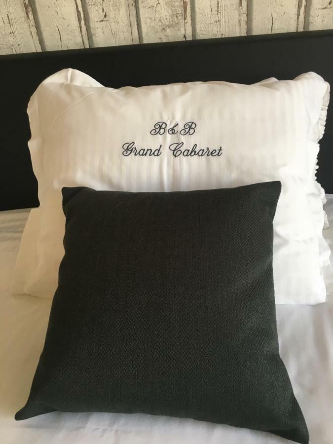 B&B Le Grand Cabaret Nieuwpoort Buitenkant foto